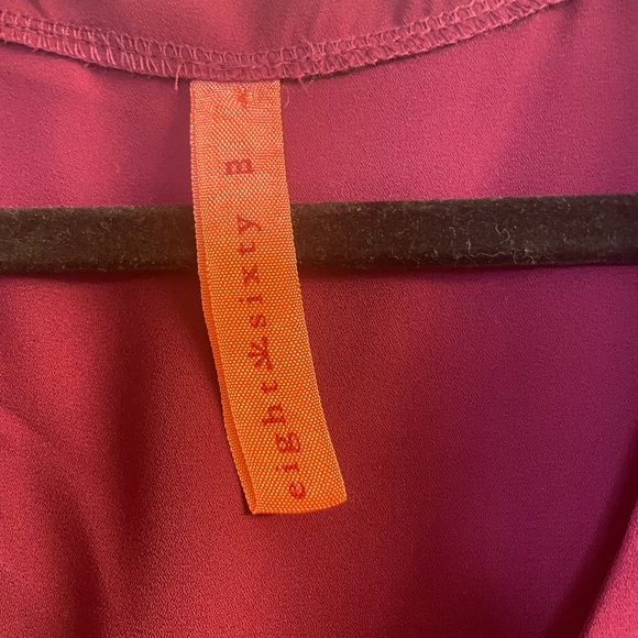 Eight Sixty High Low V Neck Peasant Blouse in Plum Noir-Size M, Like New - Picture 5 of 7